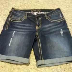 Maurices Bermuda Shorts size 7/8